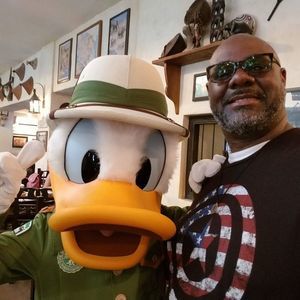 Meet your Posher, Donnie